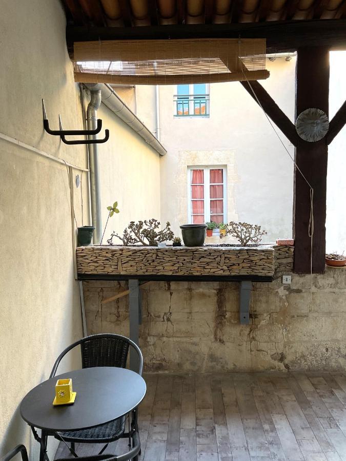 Place Aux Herbes Appartamento Nîmes Esterno foto