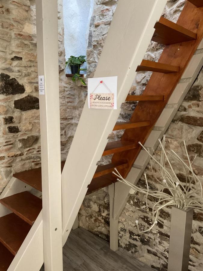 Place Aux Herbes Appartamento Nîmes Esterno foto