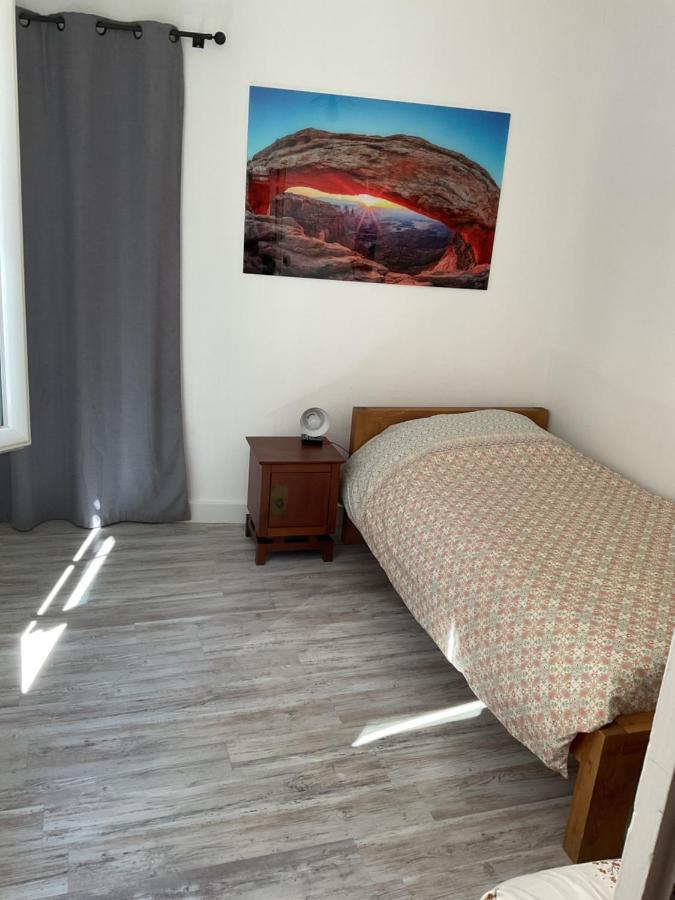Place Aux Herbes Appartamento Nîmes Esterno foto
